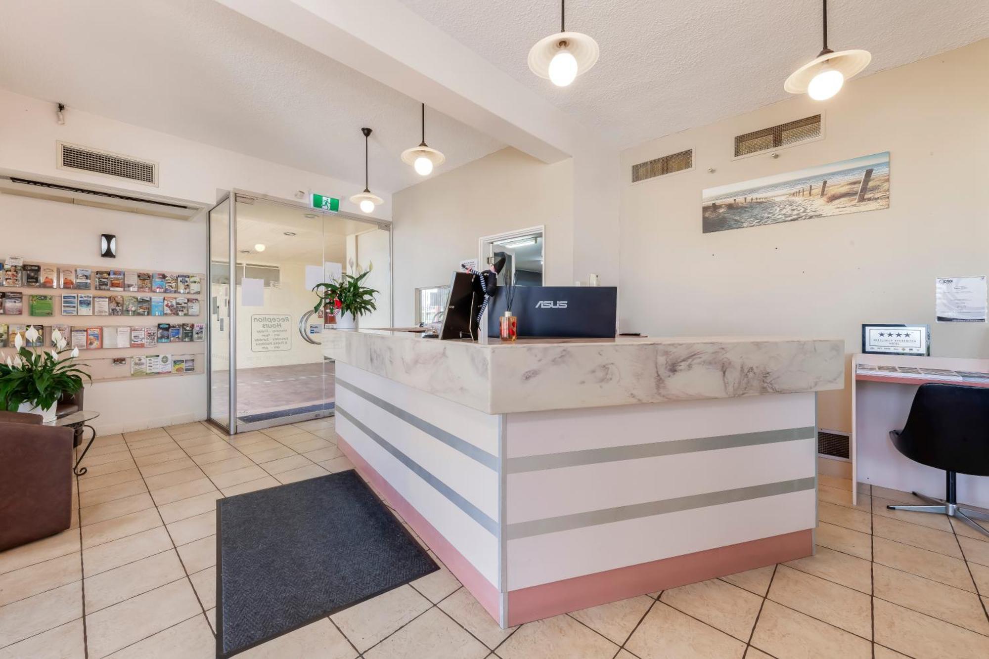 Bundaberg International Motor Inn Exterior photo
